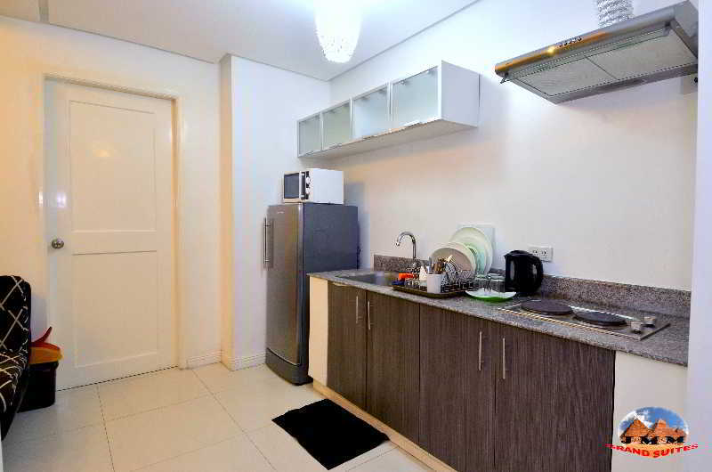 מנילה Jmm Apartment Suites מראה חיצוני תמונה