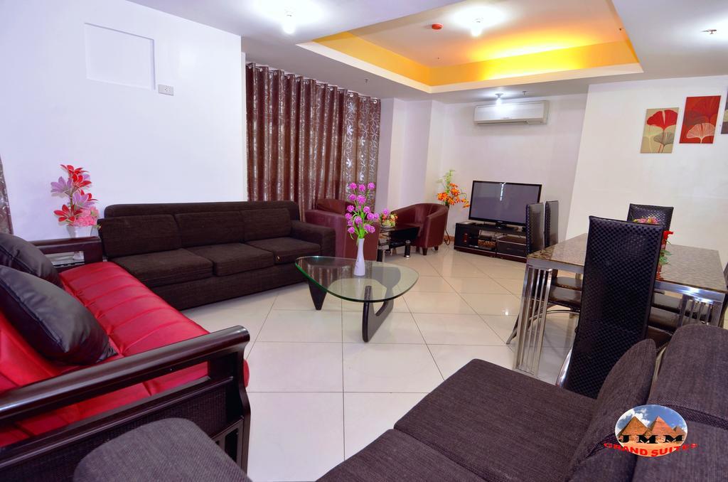 מנילה Jmm Apartment Suites מראה חיצוני תמונה